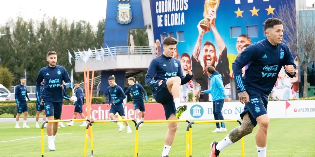 eliminatorias-sudamericanas:-con-dos-dudas-argentina-realizo-su-ultima-practica-antes-del-partido con ecuador