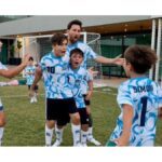 214615-lionel-messi-organizo-la-copa-delfines-vs-lagartos-en-su-casa-con-sus-tres-hijos