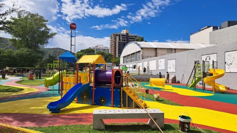 Se inaugura la Plaza de la Villa, el nuevo parque de Carlos Paz