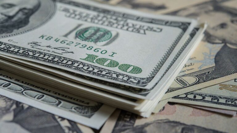 Dólar blue hoy minuto a minuto: a cuánto está este viernes 3 de enero