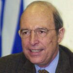 225289-muere-costas-simitis-ex-primer-ministro-griego-y-lider-socialista-a-los-88-anos-scaled