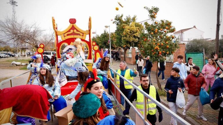 Cabalgata de Reyes matinal en Villarrubia para esquivar la lluvia