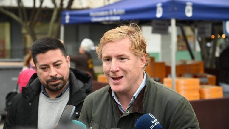 El alcalde de Badajoz confía en que solo caigan «algunas gotas» en la Cabalgata