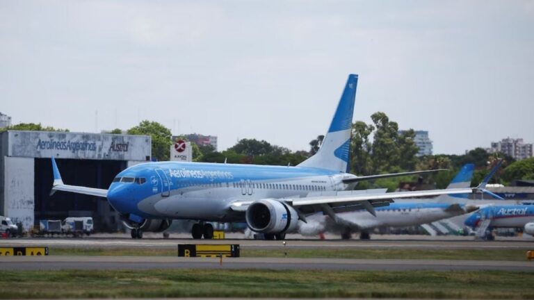 Susto en Aeroparque: un avión debió aterrizar de emergencia