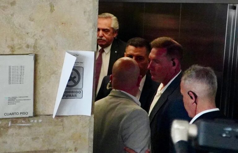 Sin declarar, Alberto Fernández entregó un escrito por la causa contra Fabiola Yañez