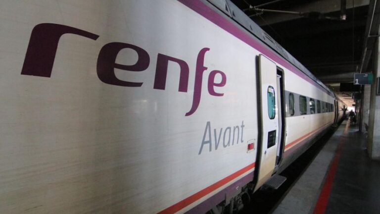 Una avería en Hornachuelos provoca retrasos de hasta 45 minutos en los trenes Sevilla-Córdoba