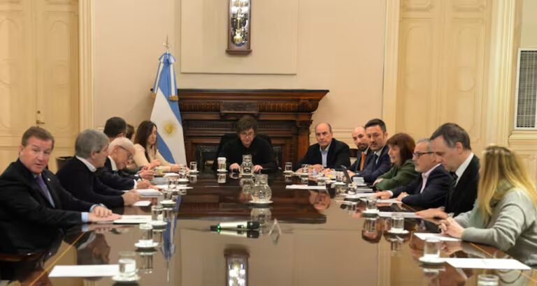 Javier Milei reunió por segunda vez a su gabinete tras la derrota bonaerense