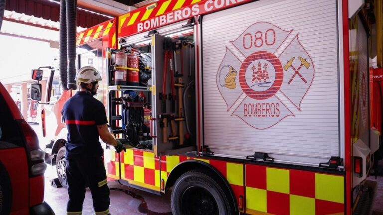 Incendio con una mujer evacuada en Córdoba al arder la batería de una silla de ruedas