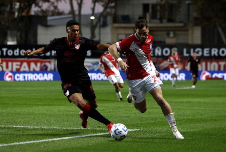 Instituto iguala sin goles ante Argentinos en Alta Córdoba