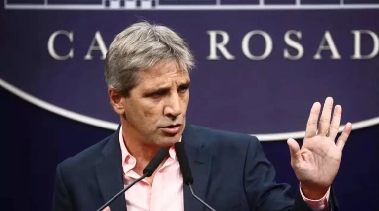 Luis Caputo: «Están tratando de voltear al presidente»