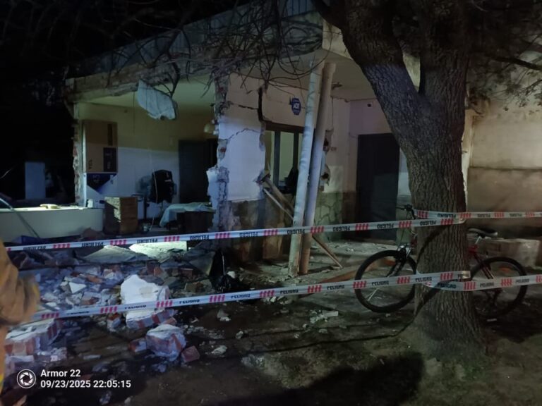 Villa María: una explosión en una vivienda dejó a un hombre internado