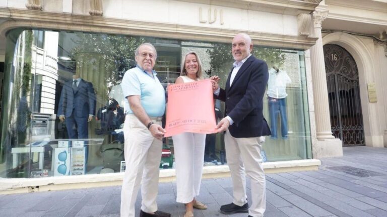 El Ayuntamiento de Córdoba organiza un concurso de escaparates en comercios para rendir homaneje a Romero de Torres