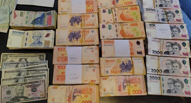 La justicia investiga el origen de un millonario botín secuestrado por la policía