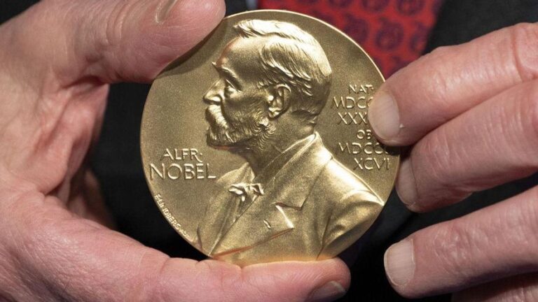 El Nobel de Medicina 2025 premia a los tres científicos que descubrieron los «guardianes del sistema inmunitario»