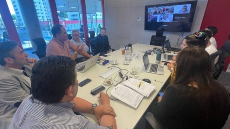 El municipio prueba el sistema digital que controlará Uber, Didi y Cabify en Córdoba
