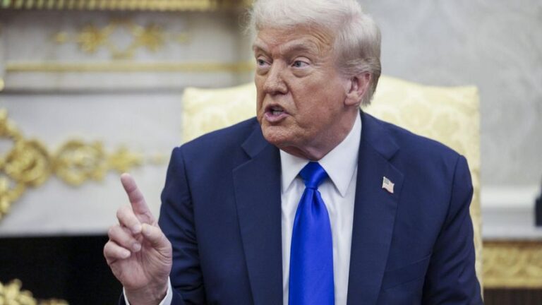 Trump pide cárcel para el alcalde de Chicago y el gobernador de Illinois por «no proteger a ICE»