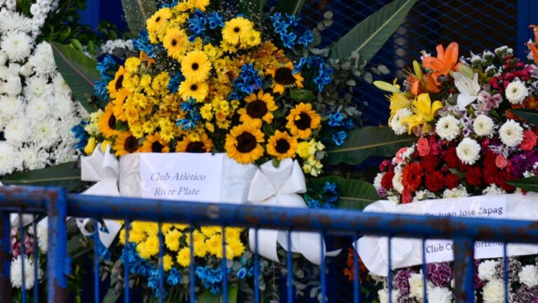 En la Bombonera: así fue la despedida al DT de Boca, Miguel Ángel Russo