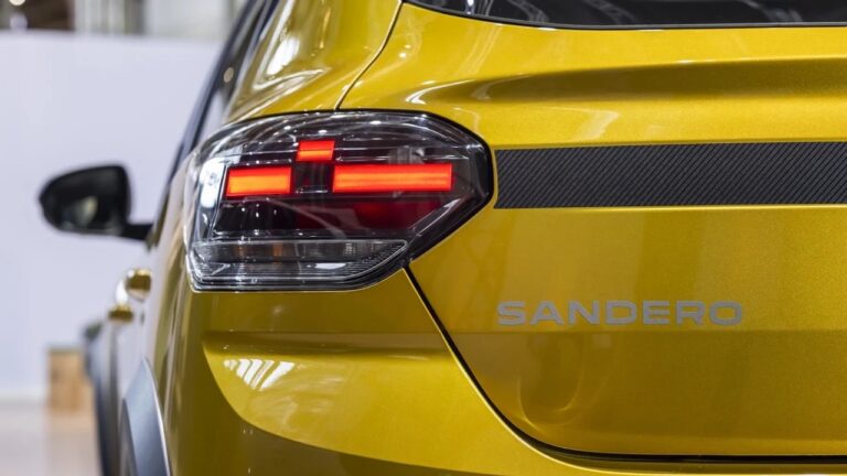 Nuevo look y más tecnología: así cambian el Sandero, el Logan y el Sandero Stepway