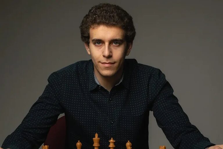 Conmoción en el ajedrez mundial: murió a los 29 años el gran maestro Daniel Naroditsky