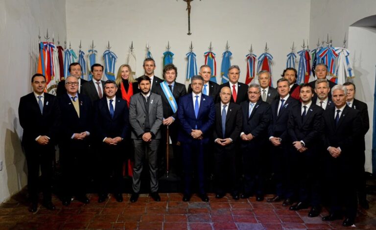 Los gobernadores dialoguistas fueron convocados por Javier Milei a Casa Rosada