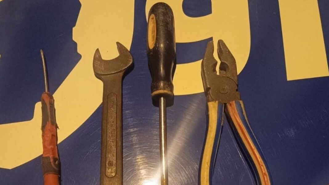 2322235-sorprendido-por-el-911-detenido-mientras-sustraia-objetos-de-una-vivienda-en-cordoba