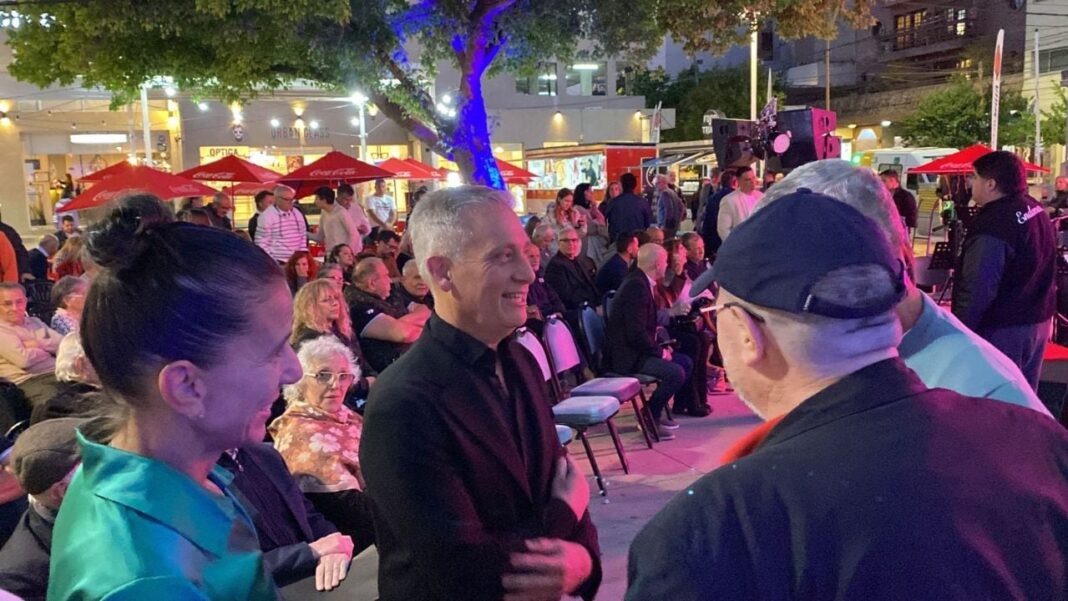 2324149-el-carlospacense-es-solidario-trabajador-y-con-vocacion-el-mensaje-de-aviles-en-la-fe6904219185ea8