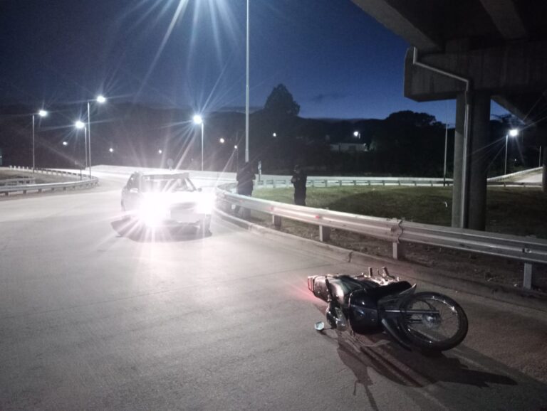 Una motociclista herida tras chocar contra un guardarrail en Bialet Massé