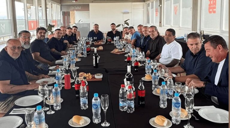 Chiqui Tapia volvió a Córdoba y almorzó con los tres grandes: señales de tregua