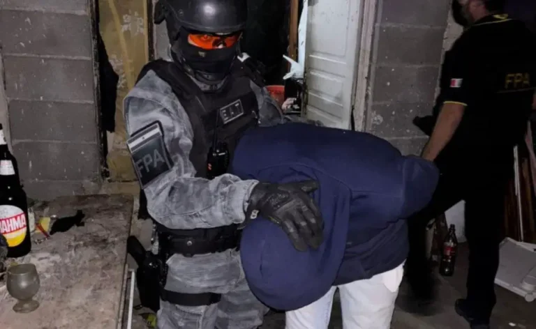 Cosquín: la FPA secuestró más de 2.500 dosis de droga y detuvo a tres personas