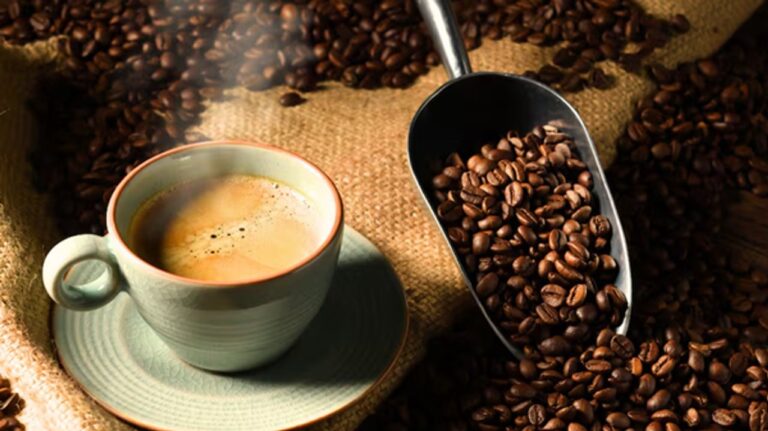 Detectan siete productos de café falsos: ANMAT ordenó retirarlos del mercado