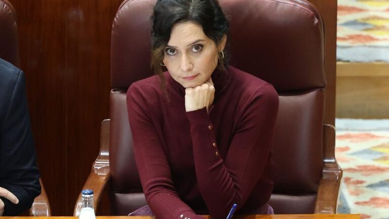 Ayuso ignora al Gobierno y deja el registro de objetores al aborto en manos de lostribunales