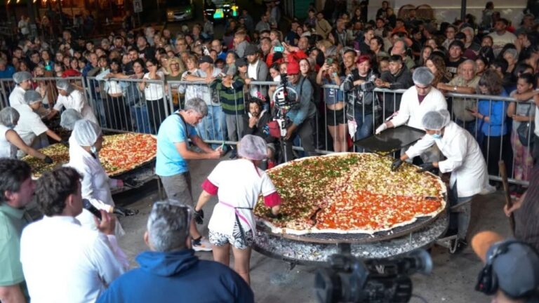 Huerta Grande abrió la Fiesta Provincial de la Pizza y la Cerveza con una noche explosiva