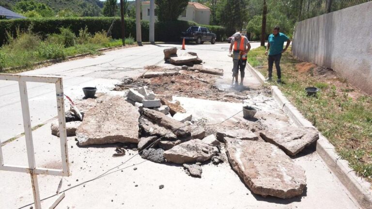 La Cumbre: trabajan en la reparación de calles de la ciudad