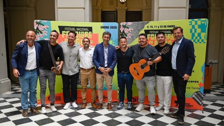 La Legislatura presentó la nueva edición del Festival Nacional de Folclore en el Agua