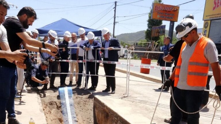 Carlos Paz afronta un miércoles sin agua y sin clases