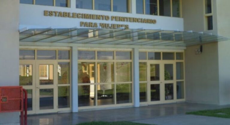 Córdoba: detuvieron a 10 mujeres guardias por la golpiza a un interno trans