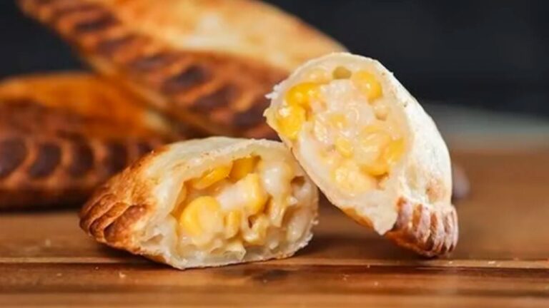 Cómo preparar empanadas de humita con choclo y queso