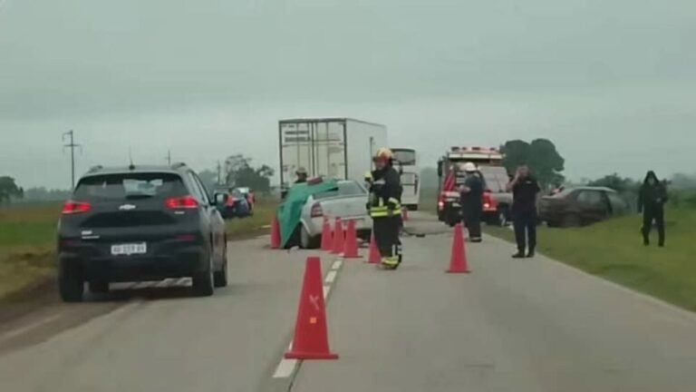 Violento impacto entre dos autos dejó un fallecido en una ruta de Córdoba