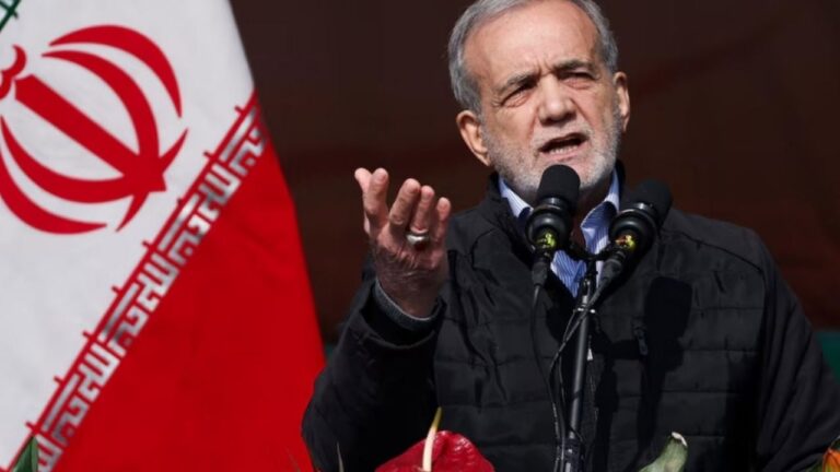 Irán aseguró que no se rendirá ante EEUU e Israel