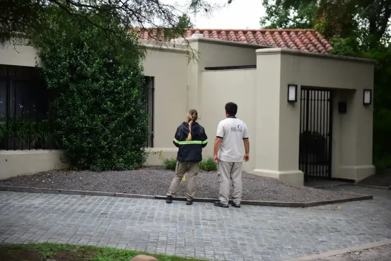 Denuncian que el autor del disparo que mató al policía usurpaba la vivienda