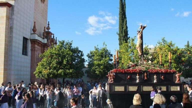 El Cristo de la Agonía de Palma del Río inicia la cuenta atrás de la Semana Santa con su tradicional procesión