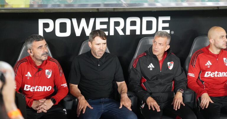 El elogio de Coudet a los juveniles de River: «En las difíciles es a los que menos les cuesta jugar»