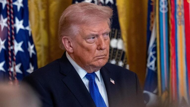 Trump se queda solo tras presionar a la OTAN para que se involucre militarmente en la reapertura del estrecho de Ormuz