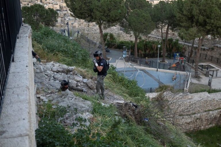 Un misil de Irán con decenas de kilos de explosivos cayó en la Ciudad Vieja de Jerusalén