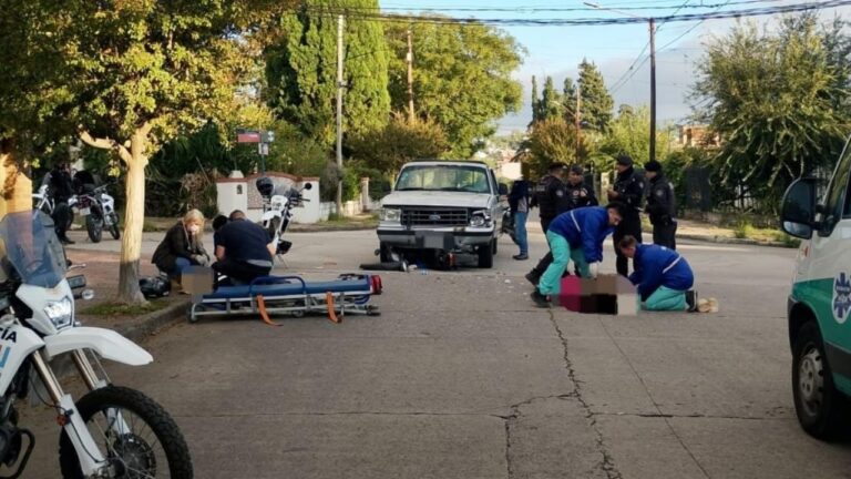Carlos Paz: dos personas en moto terminaron hospitalizadas tras un choque