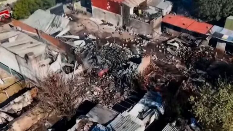 Destrucción total: así quedó la manzana del depósito de garrafas que explotó