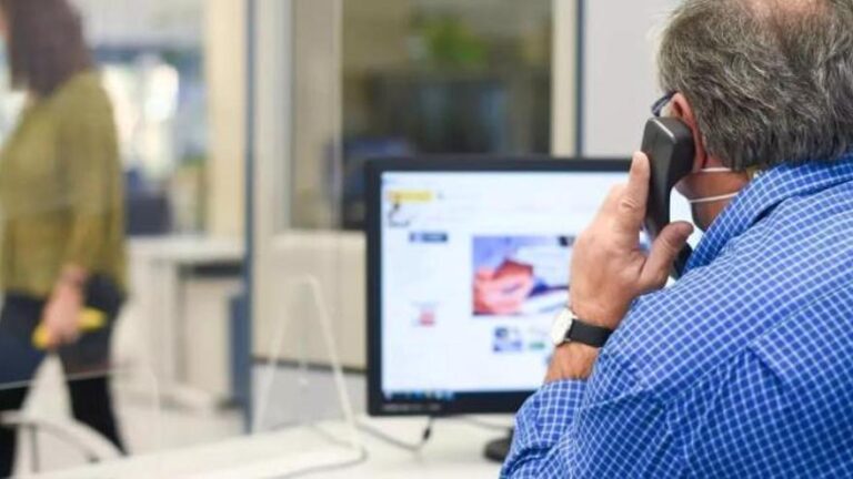El Gobierno reducirá la jornada de 250.000 funcionarios a 35 horas semanales a mediados de abril