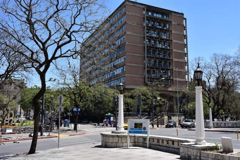 La Municipalidad de Córdoba acordó sus salarios para todo el año