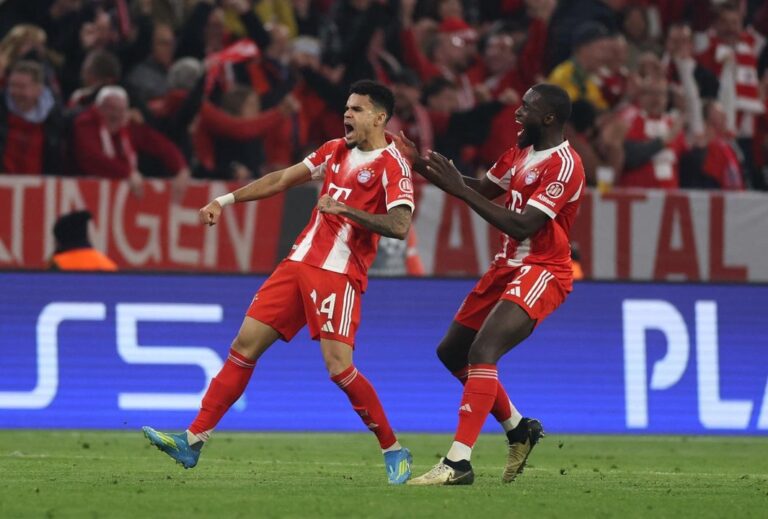 Jugadores del Bayern Múnich celebran un gol frente al Real Madrid en el Allianz Arena.