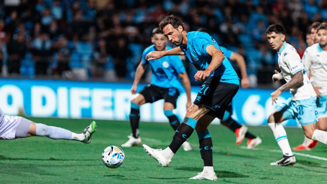 Vista del estadio Julio César Villagra de Belgrano en Córdoba durante el partido contra Aldosivi.